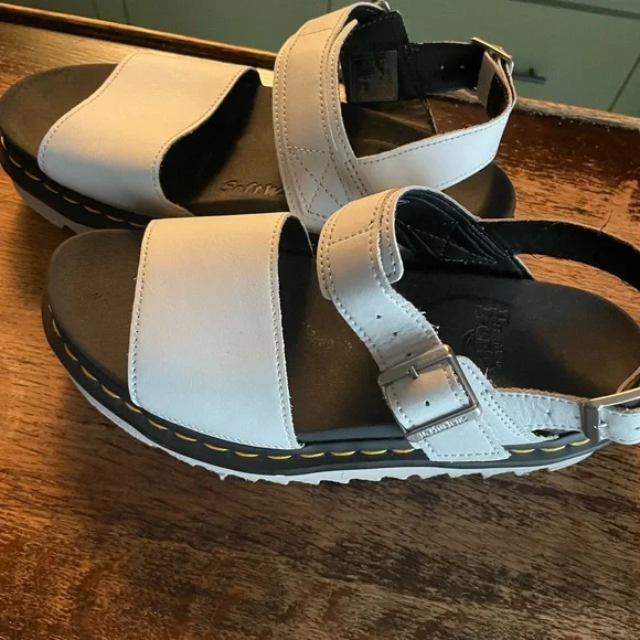 Women’s Dr Martens Voss Sandal size 8 - Picture 4 of 5